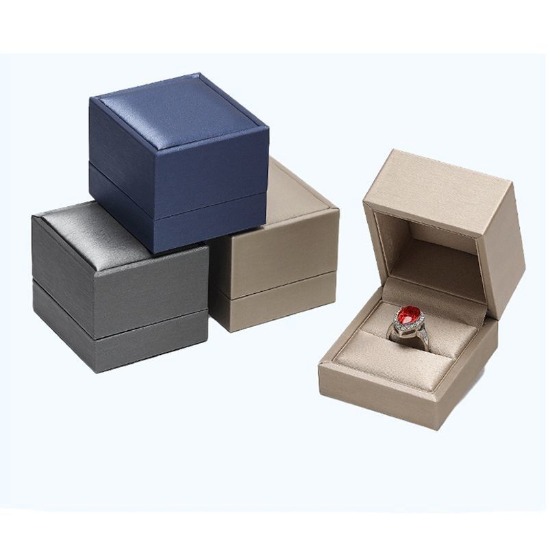 Caixas de exibição de presentes de couro PU de cartão de marfim Eco-friendly For Ring Jewelry Watch Wallet