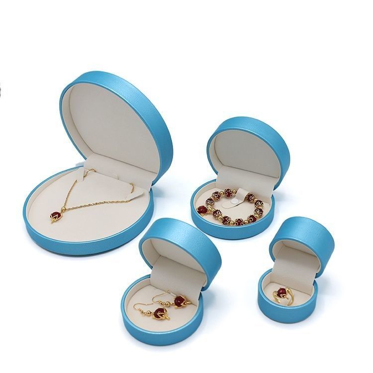 Caixa personalizada de joias de couro PU de luxo com logotipo feita em massa Tempo de entrega 15-20 dias amostras gratuitas e envio rápido