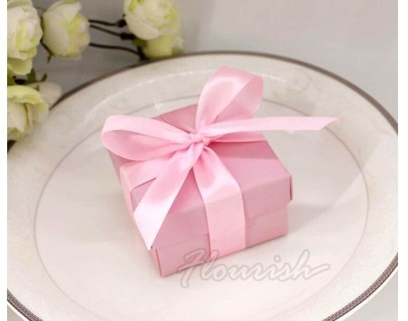 Caixa de presente personalizada de papel de arte rosa estampado a quente Bowknot Tipo Caixas de presente de doces