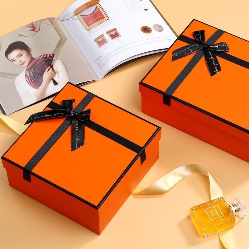 Cartão de embalagem impresso sob medida para chapéus Brinquedos Luvas de boxe Produtos domésticos Cosméticos T-Shirt Flores de perfume