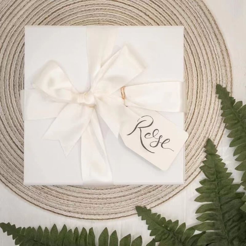 Caixa de presente de cartão branco de fecho magnético personalizado para o Dia da Mãe Dia dos Namorados