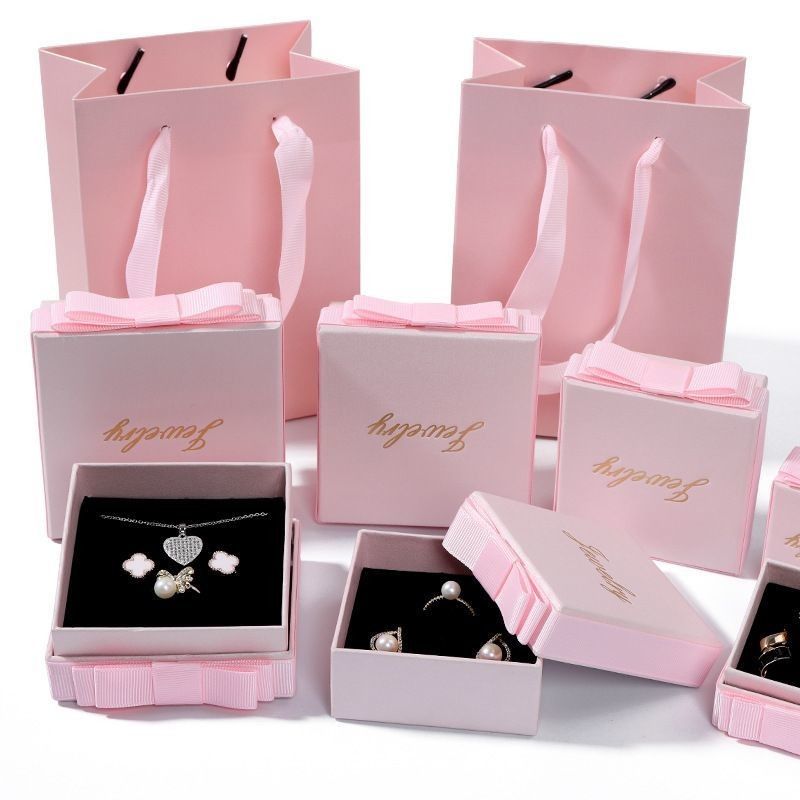 Caixa-presente de jóias cor-de-rosa Eco-friendly Hot Stamping Luxury Paper Packaging Box