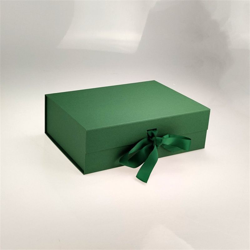 Caixa de presente de papel de cartão magnético dobrável com alça de fita para joalheria cuttery Flatware